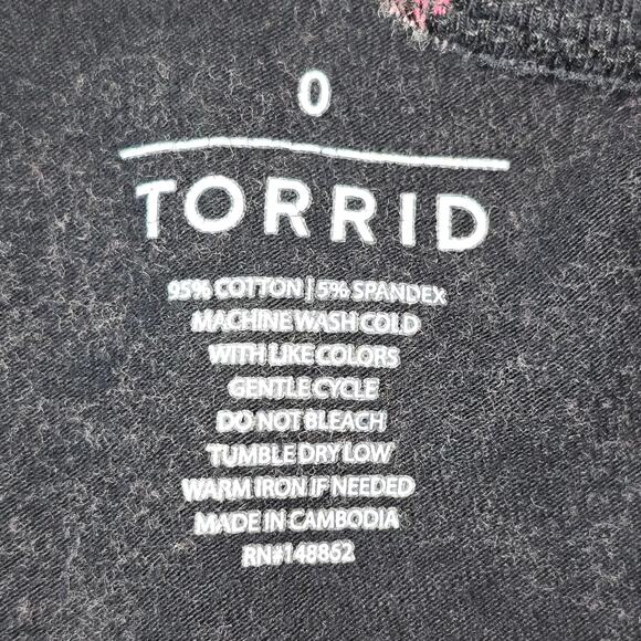 Torrid Size 0 Medium Leggings Skull Floral Whimsigoth Gothic Punk Athleisure - Picture 3 of 9